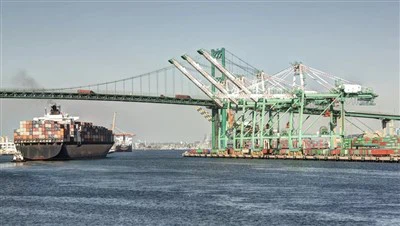 상하이에서 롱 비치 항구까지 해상화물